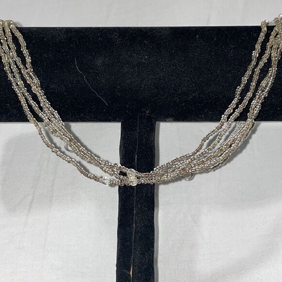 Multi layered beaded necklace - Picture 4 of 7